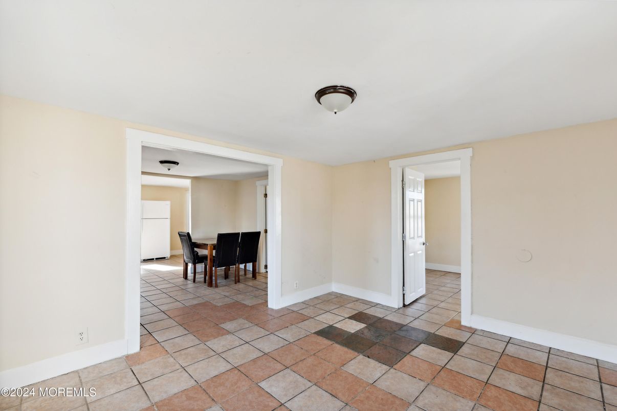 Dining room, Empty room, Interior