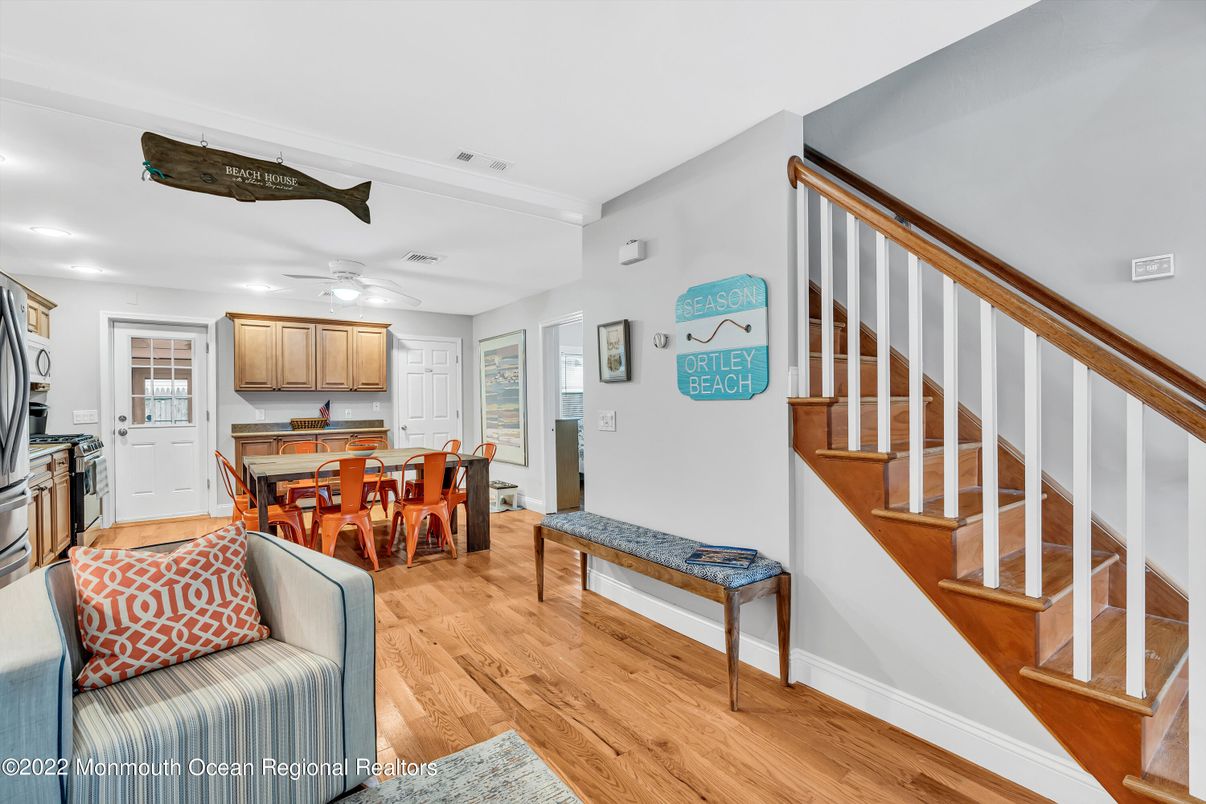 Dining room, Interior, Kitchen, Recessed Lighting, Wood Texture Flooring