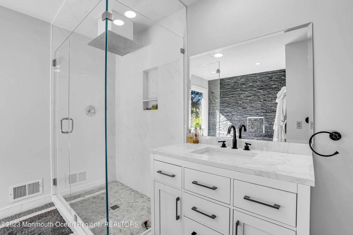Bathroom, Dual Sink Vanities, Glass Shower, Interior, Recessed Lighting