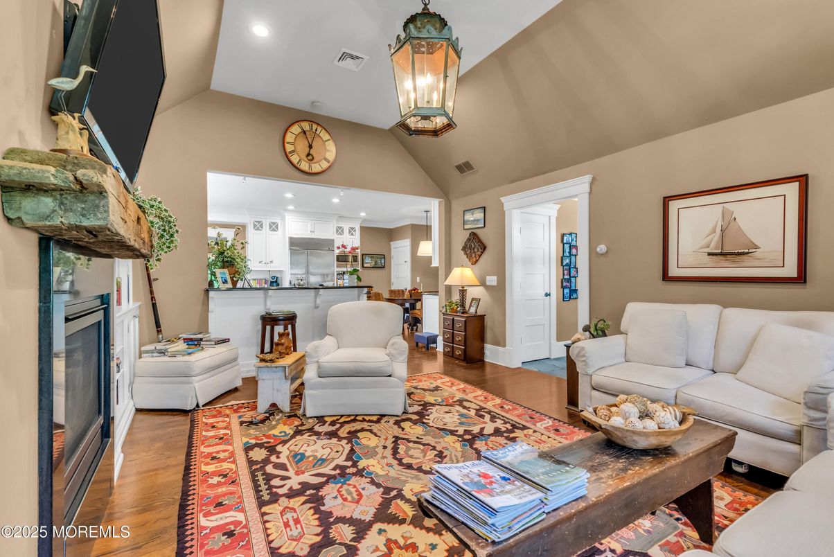 Interior, Kitchen, Living room, Recessed Lighting, Wood Texture Flooring