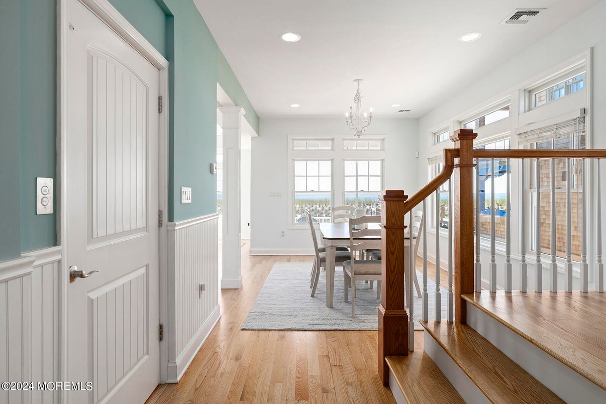 Chandelier, Dining room, Interior, Recessed Lighting, Wood Texture Flooring