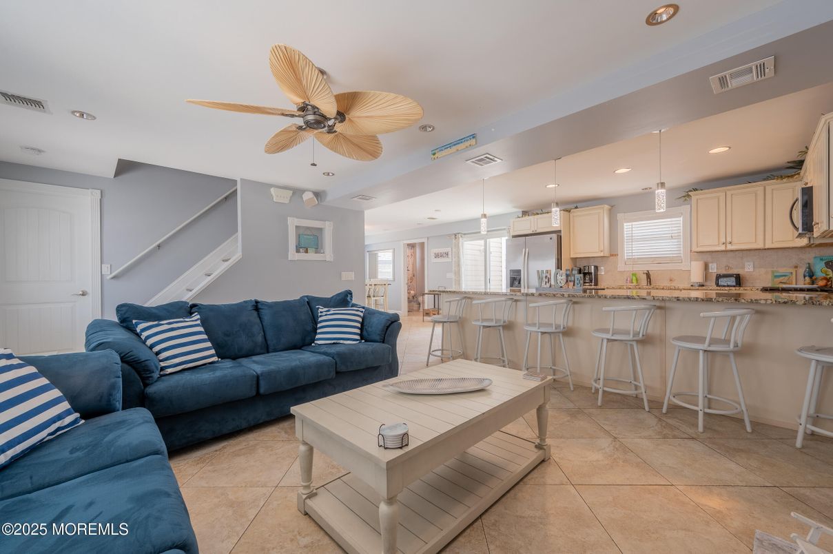 Interior, Kitchen, Living room, Pendant Lights, Recessed Lighting