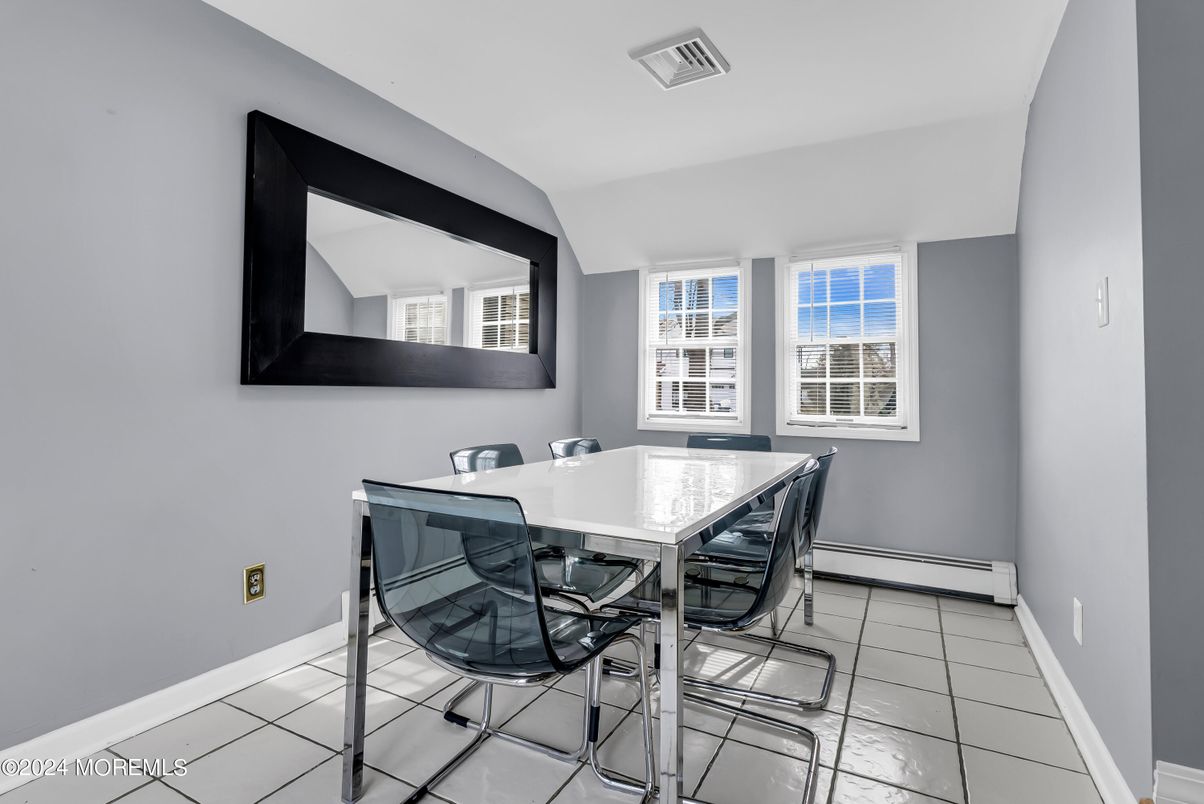 Dining room, Interior