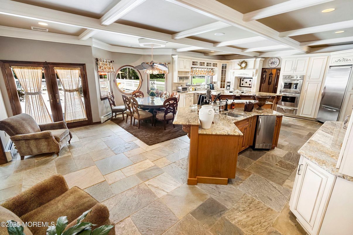 Dining room, Interior, Kitchen, Recessed Lighting, Stainless Steel Appliances