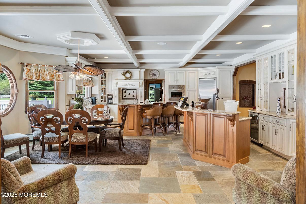 Chandelier, Dining room, Interior, Kitchen, Recessed Lighting, Stainless Steel Appliances