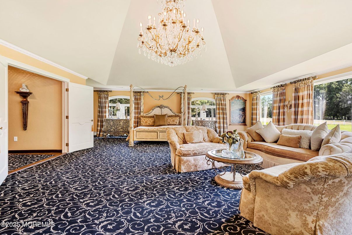 Chandelier, Interior, Living room