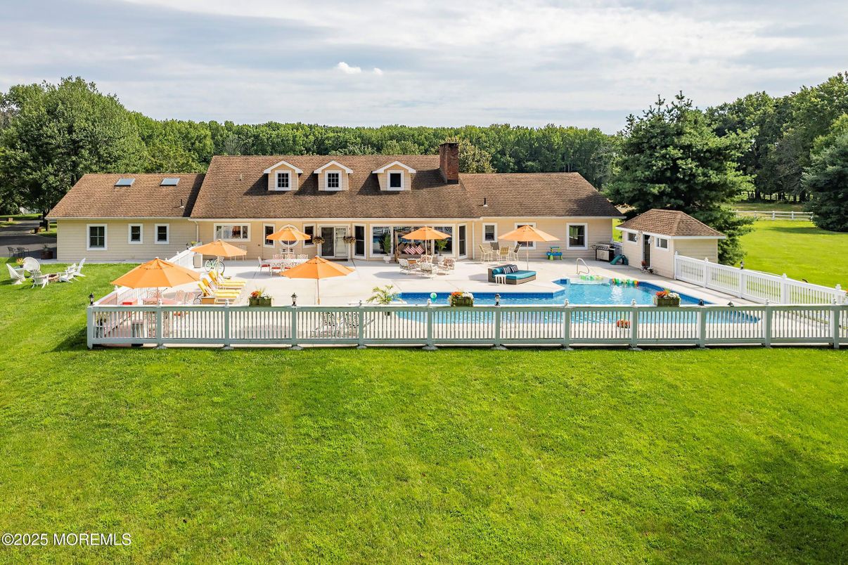 Backyard, Exterior, Pool