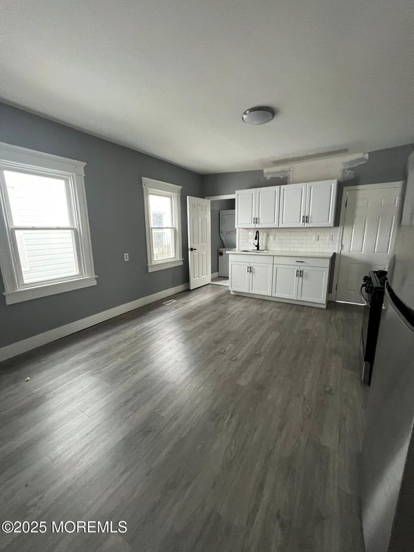 Empty room, Interior, Kitchen, Wood Texture Flooring