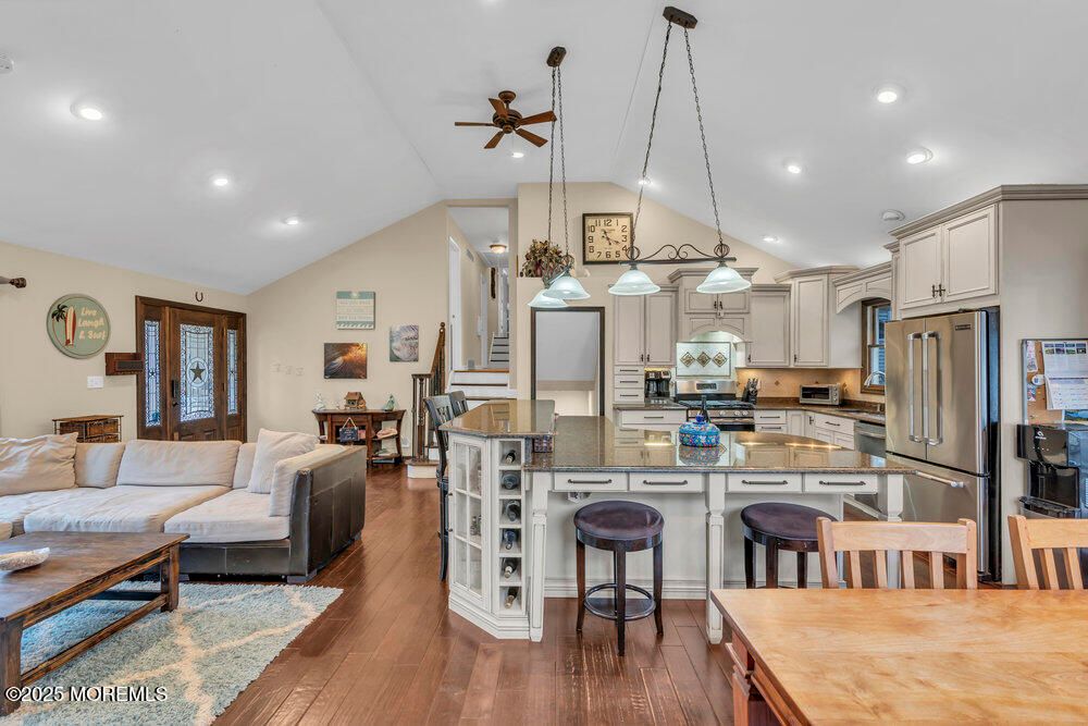 Interior, Kitchen, Living room, Pendant Lights, Recessed Lighting, Stainless Steel Appliances, Wood Texture Flooring