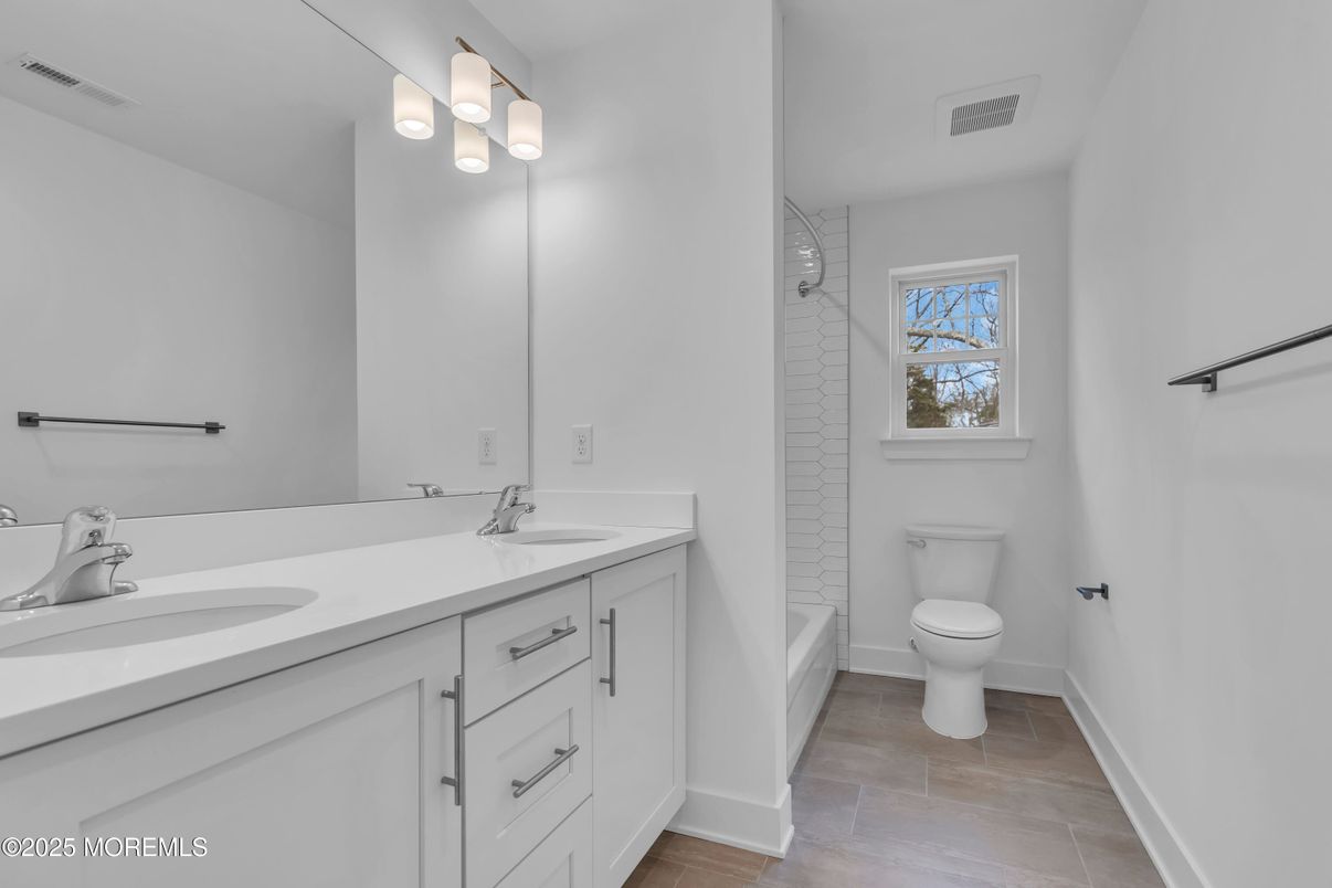 Bathroom, Dual Sink Vanities, Interior