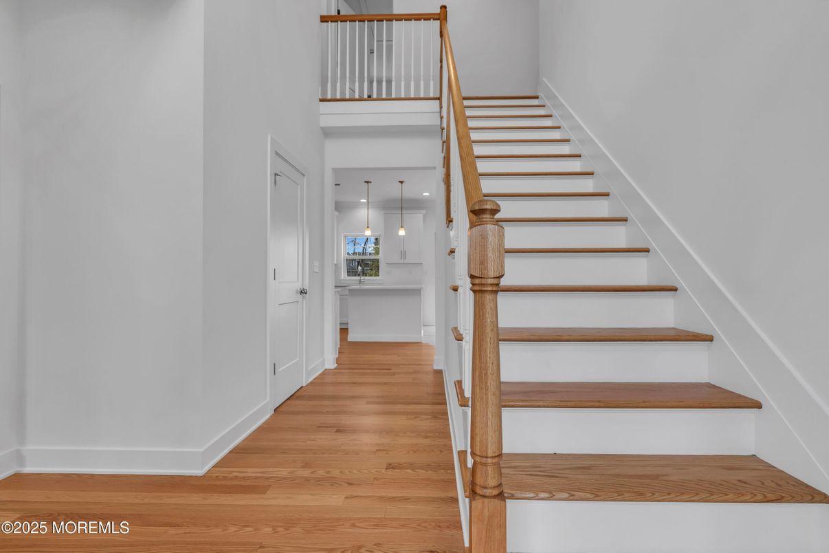 Interior, Pendant Lights, Recessed Lighting, Wood Texture Flooring