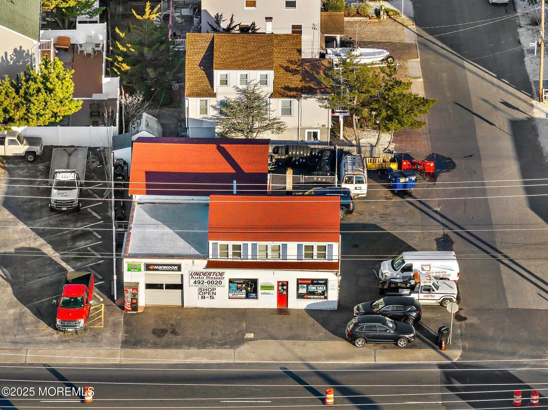 Exterior, Drone