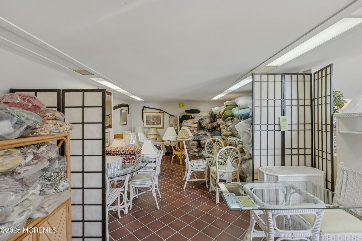 Dining room, Interior