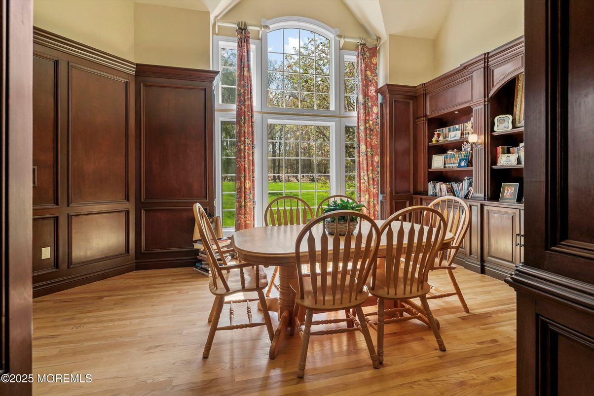 Dining room, Interior, Wood Texture Flooring
