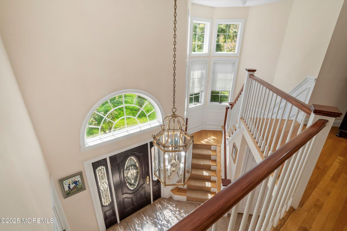 Interior, Pendant Lights, Wood Texture Flooring