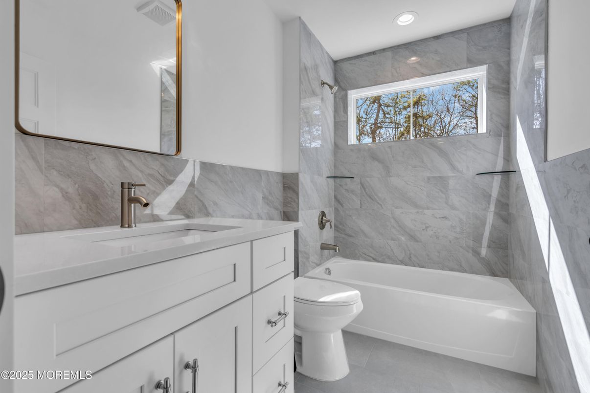 Bathroom, Interior, Marble Walls, Recessed Lighting