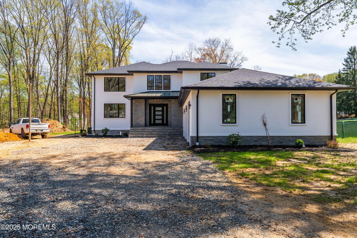 Backyard, Exterior, Facade, Split Level