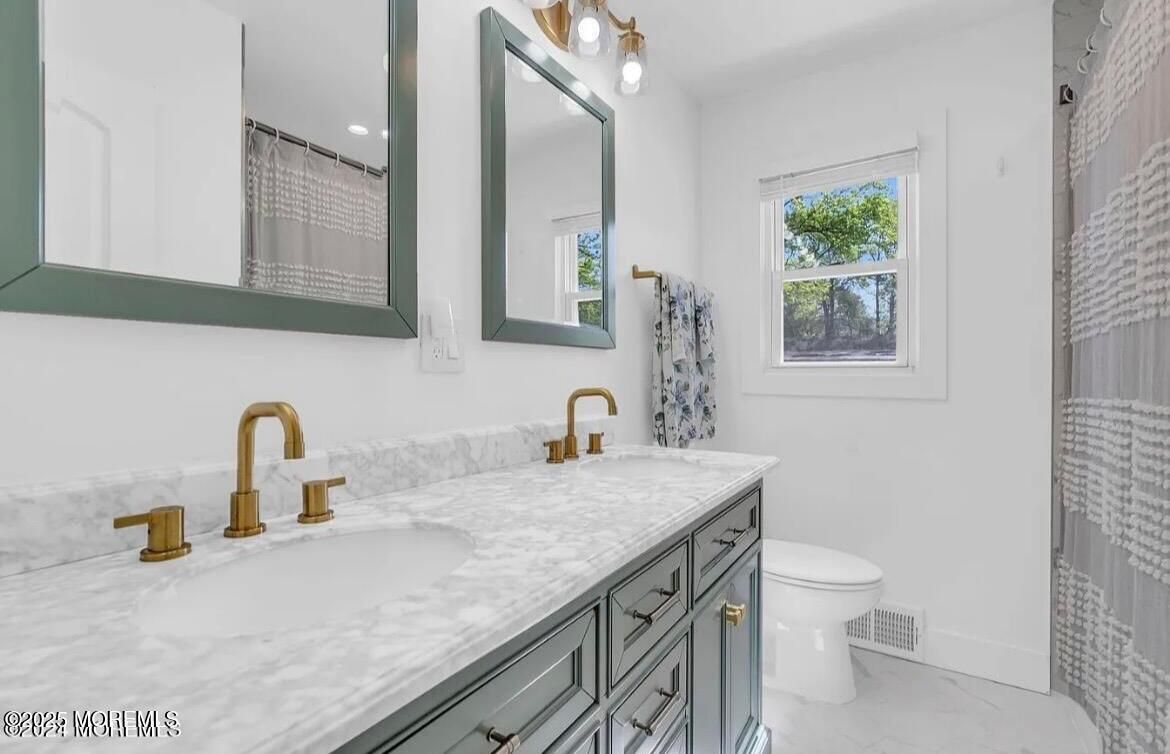 Bathroom, Dual Sink Vanities, Interior, Marble