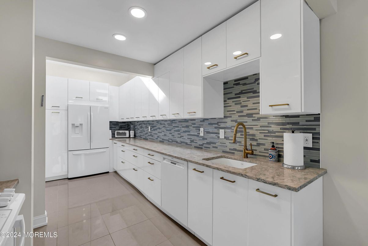 Interior, Kitchen, Recessed Lighting