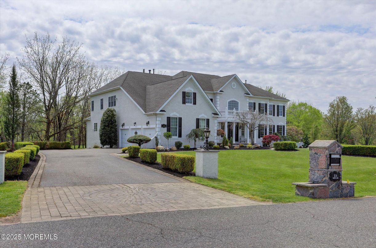 Backyard, Exterior, Facade, French Provincial