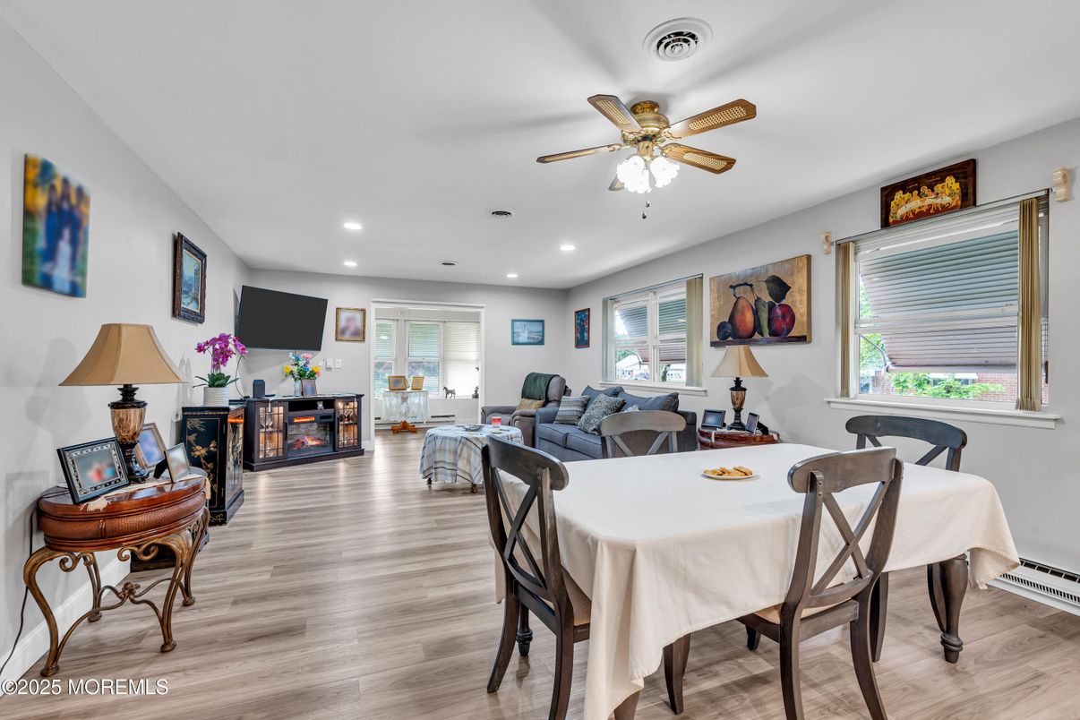 Dining room, Interior, Living room, Recessed Lighting, Wood Texture Flooring