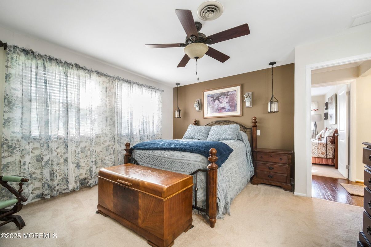 Bedroom, Interior, Pendant Lights, Wood Texture Flooring