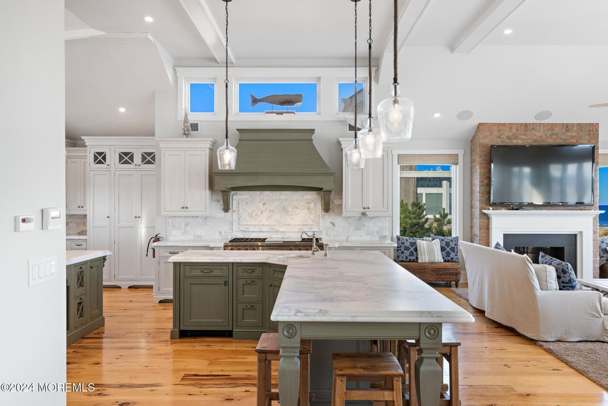 Fireplace, Interior, Kitchen, Pendant Lights, Recessed Lighting, Wood Texture Flooring