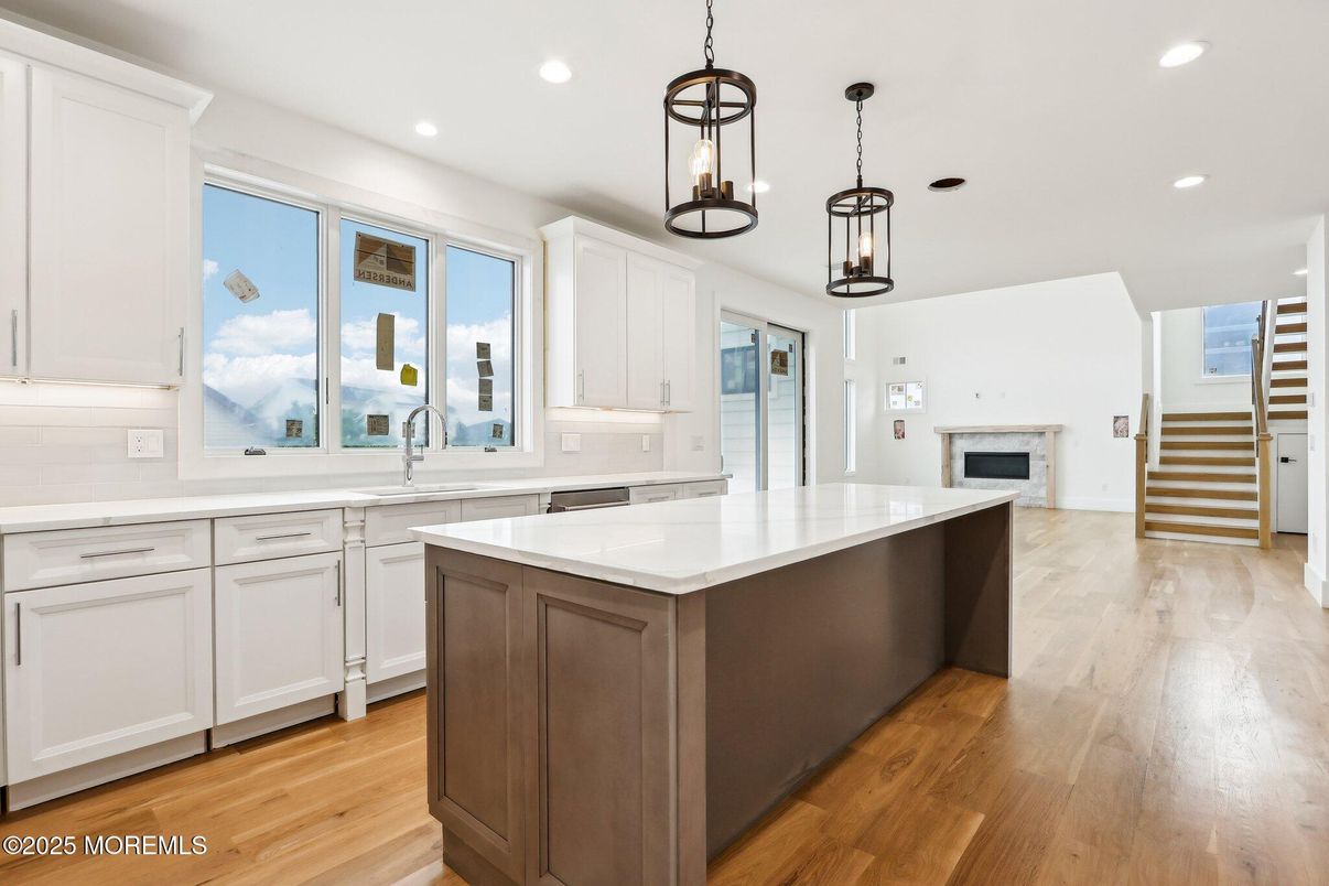 Fireplace, Interior, Kitchen, Pendant Lights, Recessed Lighting, Wood Texture Flooring