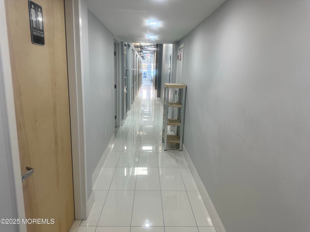 Interior, Marble, Recessed Lighting