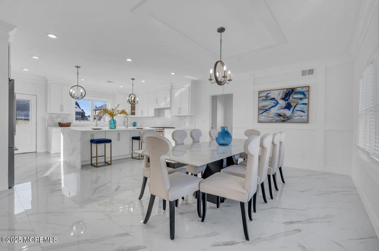 Dining room, Interior, Kitchen, Marble, Pendant Lights, Recessed Lighting