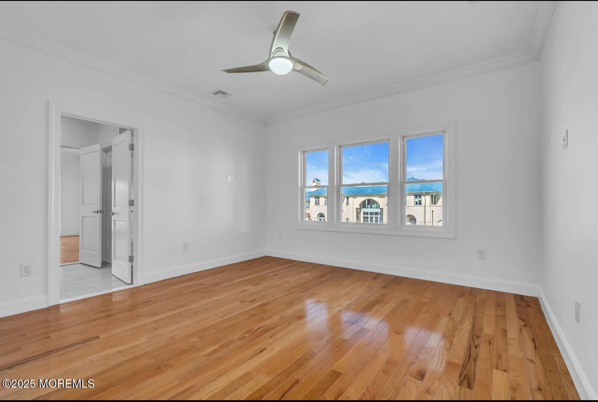 Empty room, Interior, Water, Wood Texture Flooring