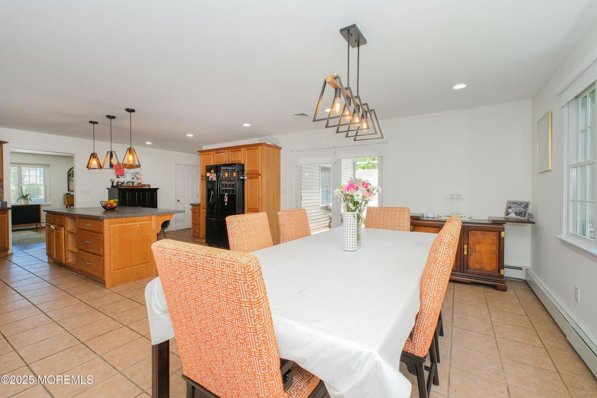 Dining room, Interior, Kitchen, Pendant Lights, Recessed Lighting