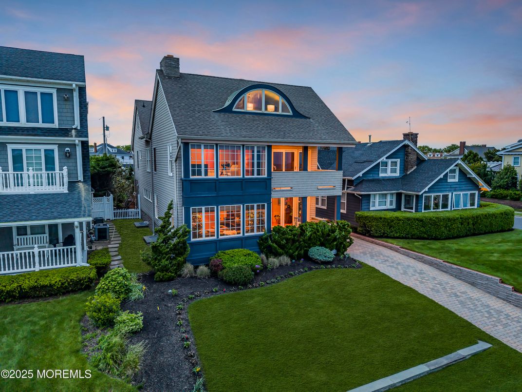 Backyard, Exterior, Facade, French Provincial