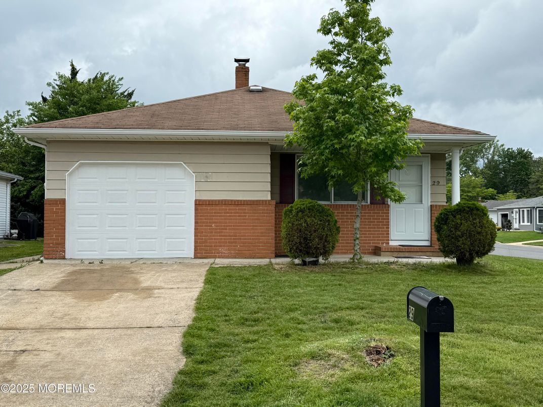 Detached Garage, Exterior