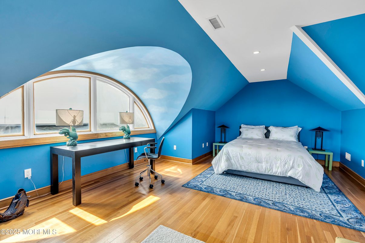 Bedroom, Home Office, Interior, Recessed Lighting, Wood Texture Flooring