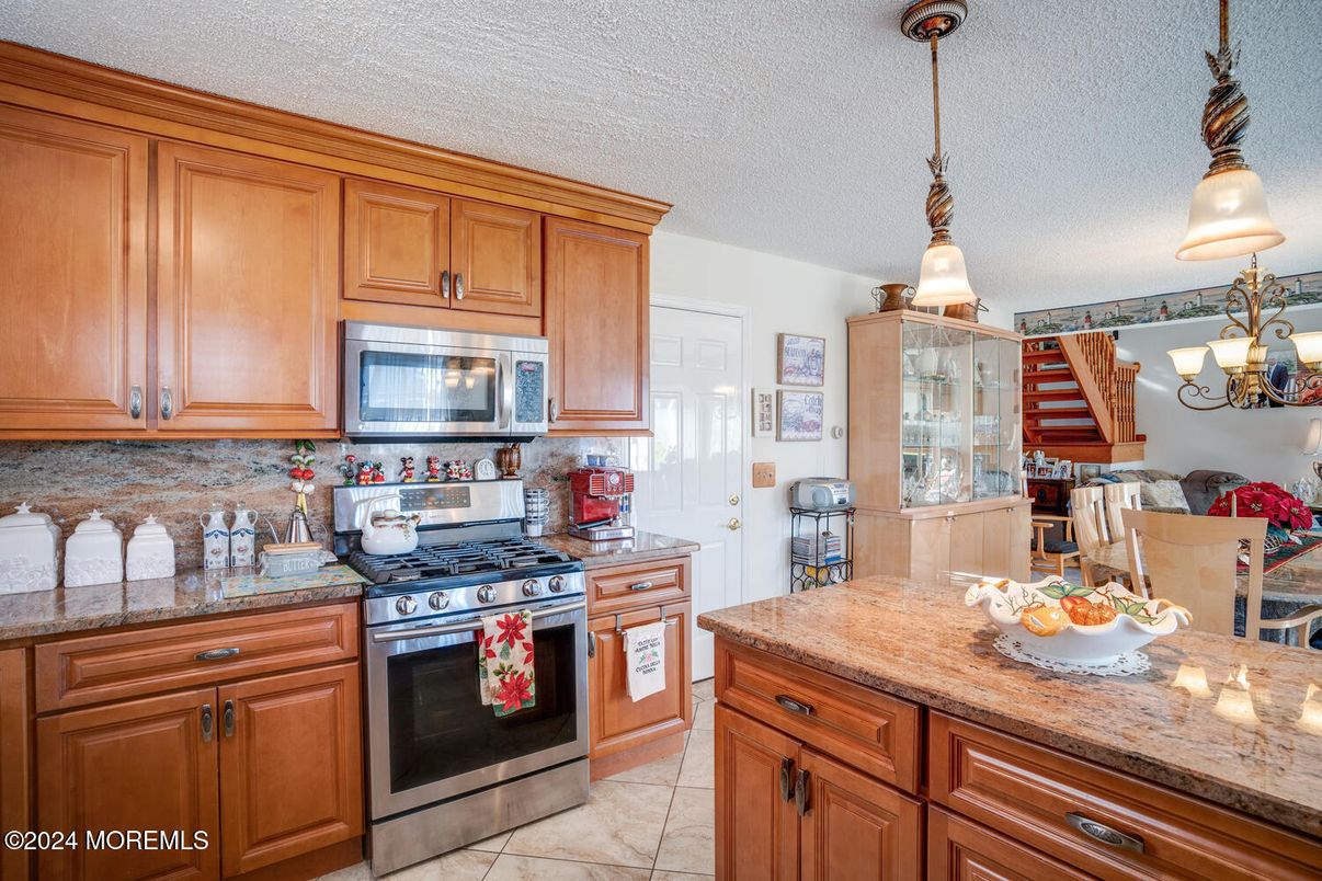 Interior, Kitchen, Pendant Lights, Stainless Steel Appliances