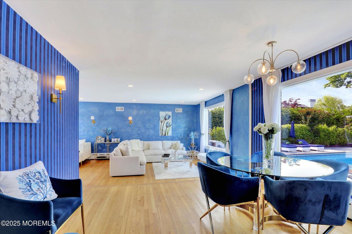 Dining room, Interior, Living room, Pendant Lights, Recessed Lighting, Wood Texture Flooring