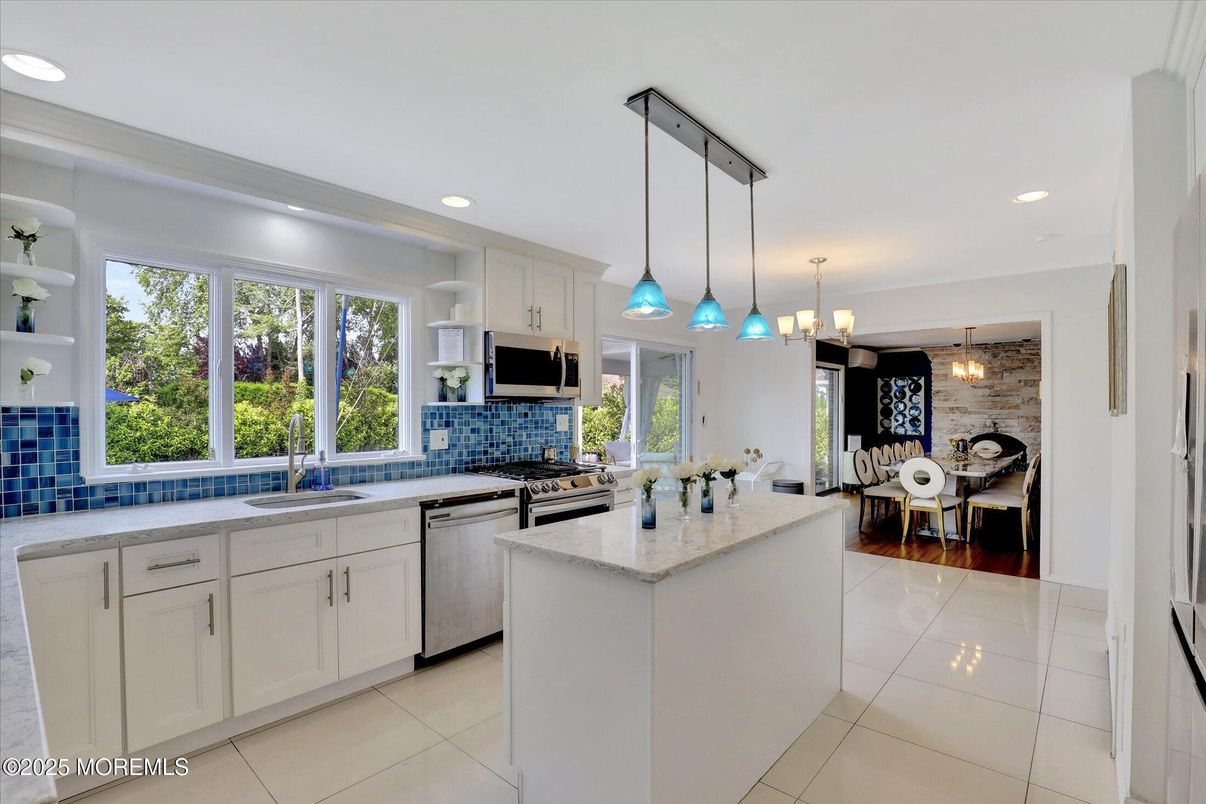 Dining room, Interior, Kitchen, Pendant Lights, Recessed Lighting, Stainless Steel Appliances, Stone Walls