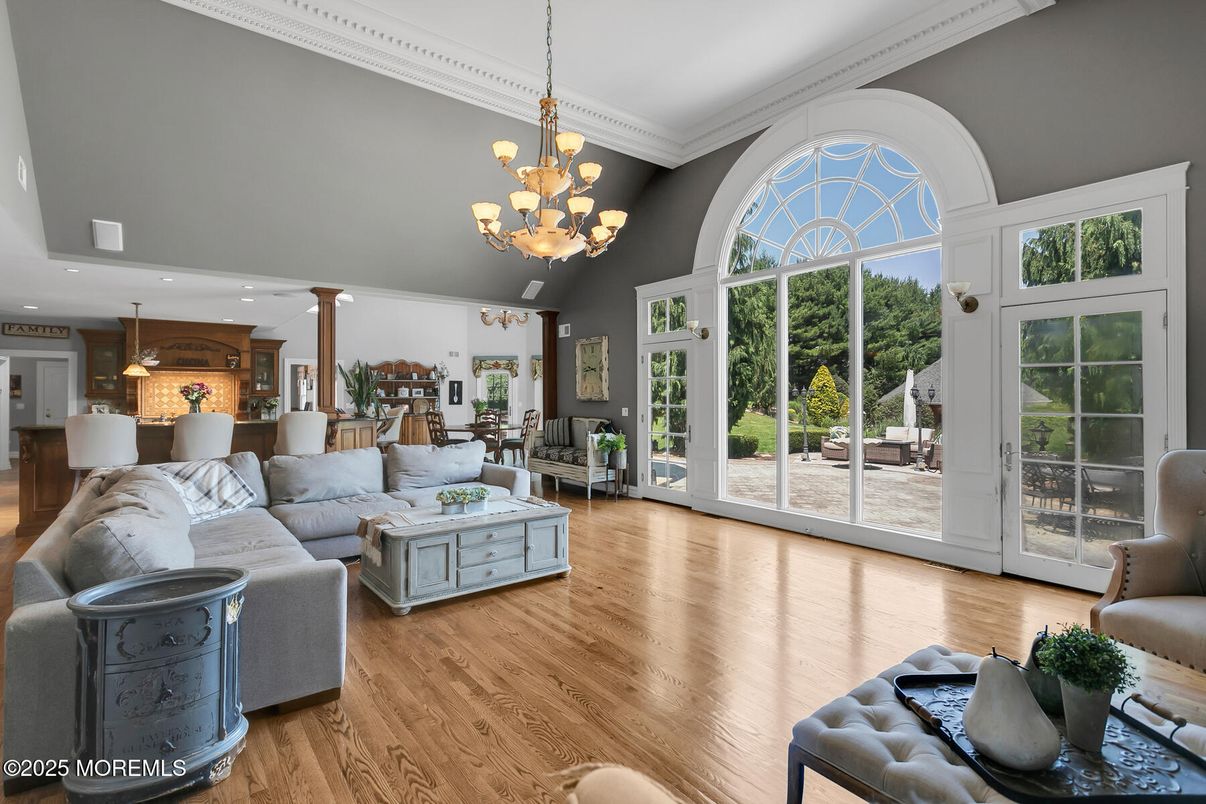 Chandelier, Interior, Kitchen, Living room, Pendant Lights, Recessed Lighting, Wood Texture Flooring