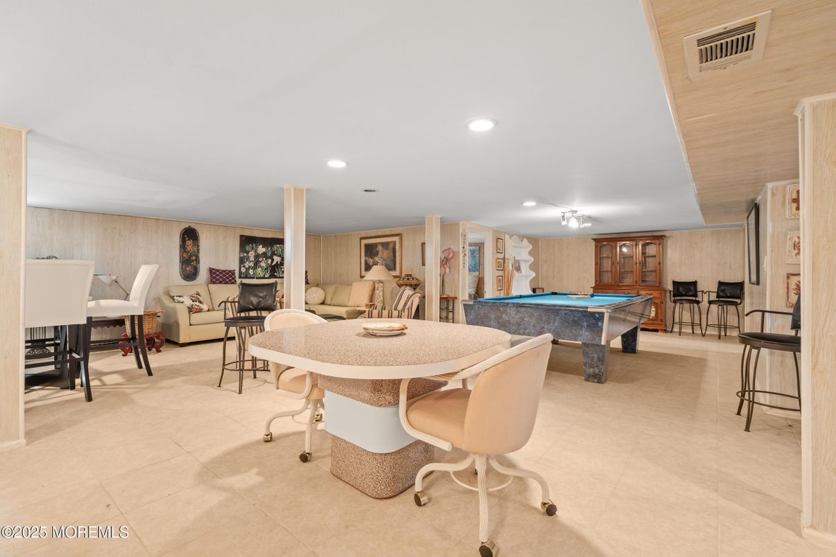 Billiard Table, Dining room, Game Room, Interior, Recessed Lighting