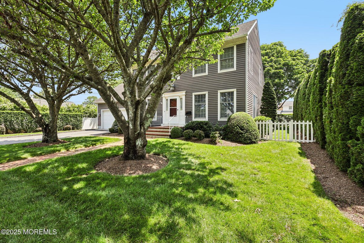 Backyard, Exterior, Facade, Georgian