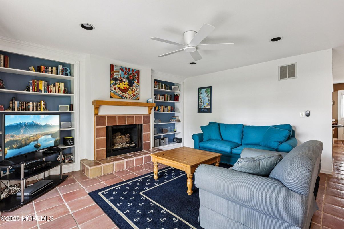 Fireplace, Interior, Living room