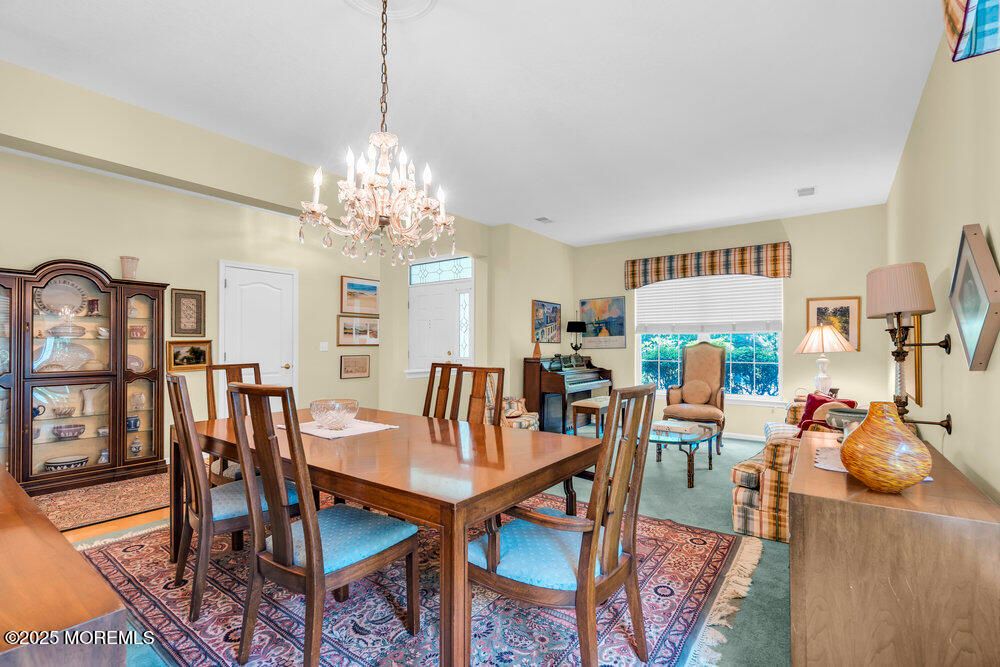 Chandelier, Dining room, Interior, Living room