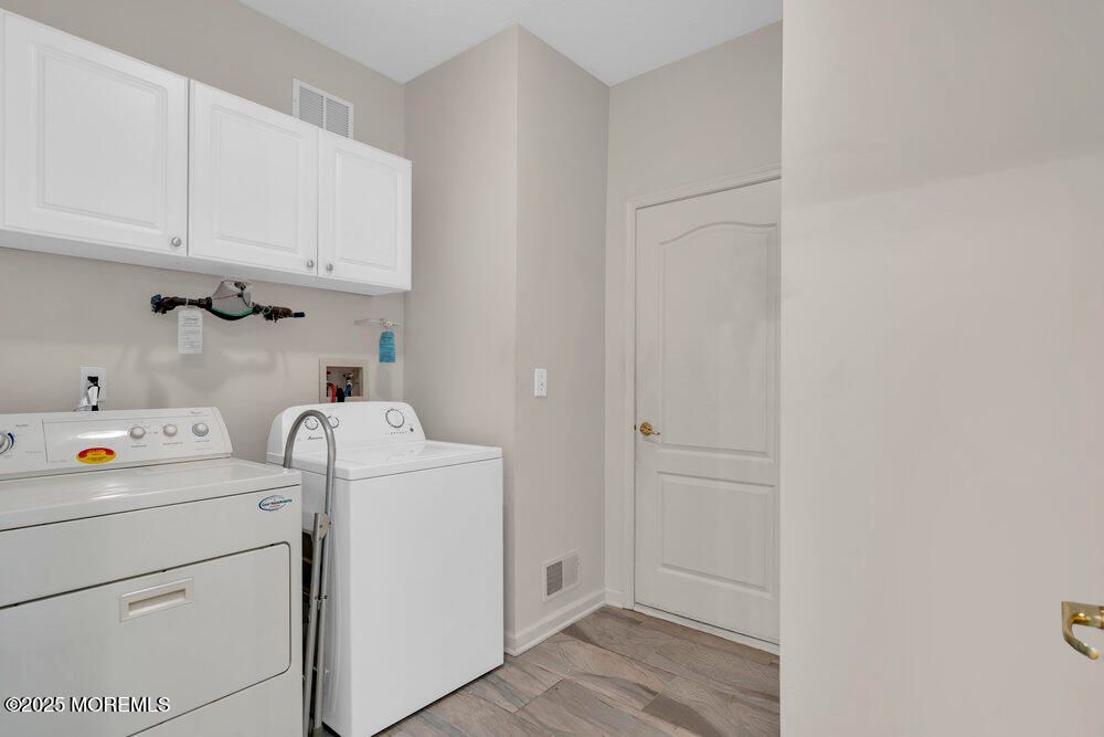 Interior, Utility Closets, Washer, Wood Texture Flooring