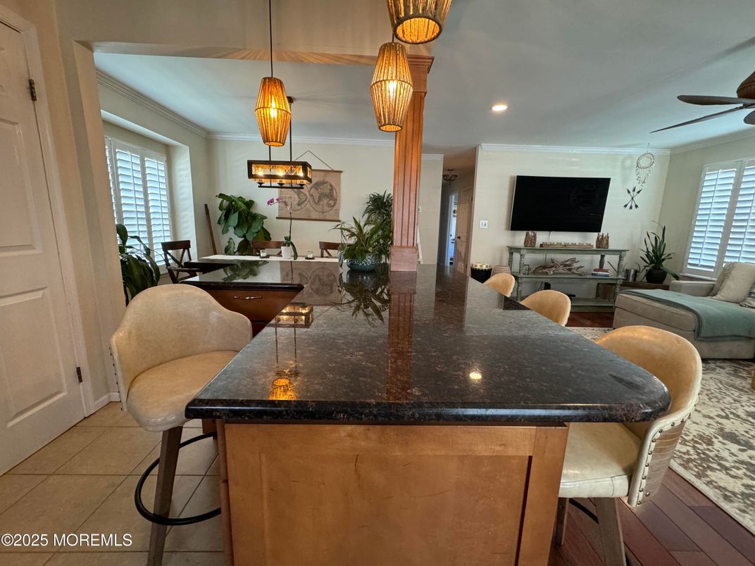Dining room, Interior, Living room, Pendant Lights, Recessed Lighting