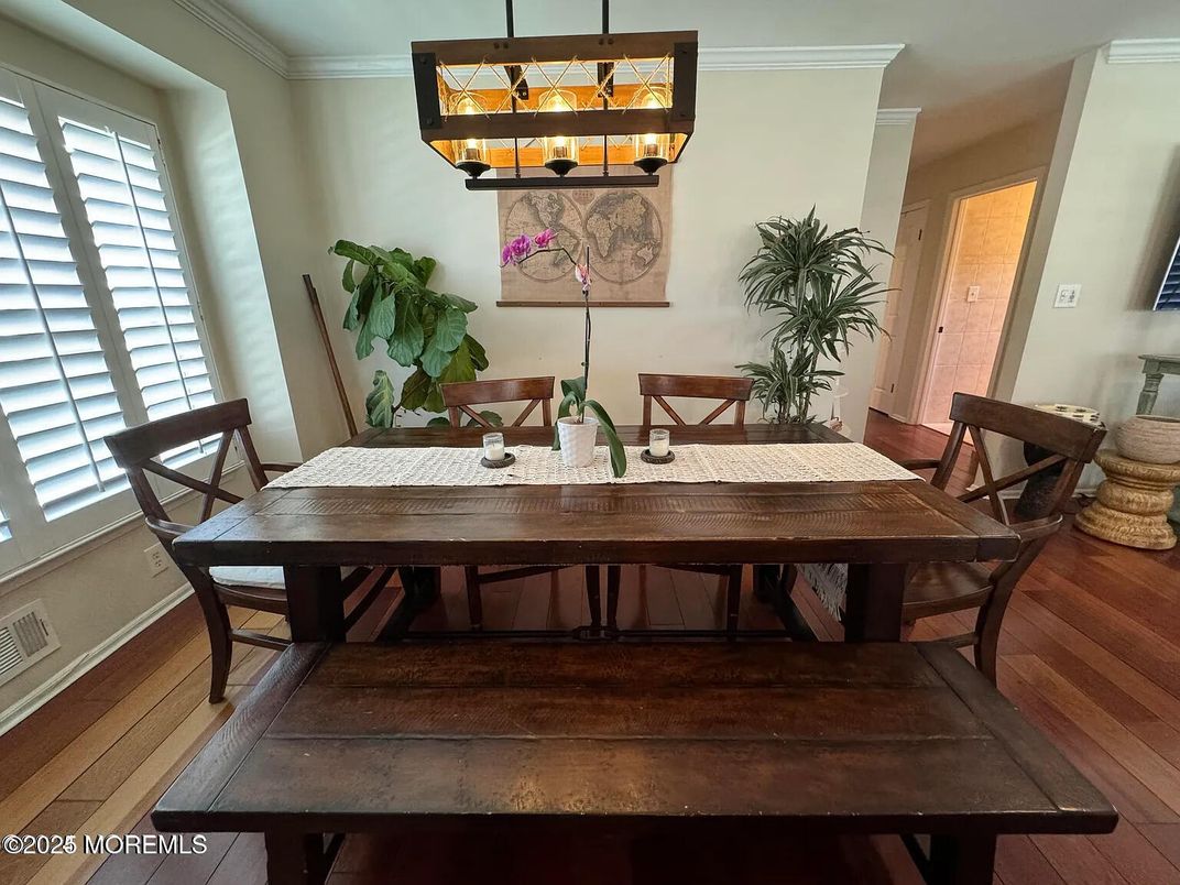 Dining room, Interior, Wood Texture Flooring