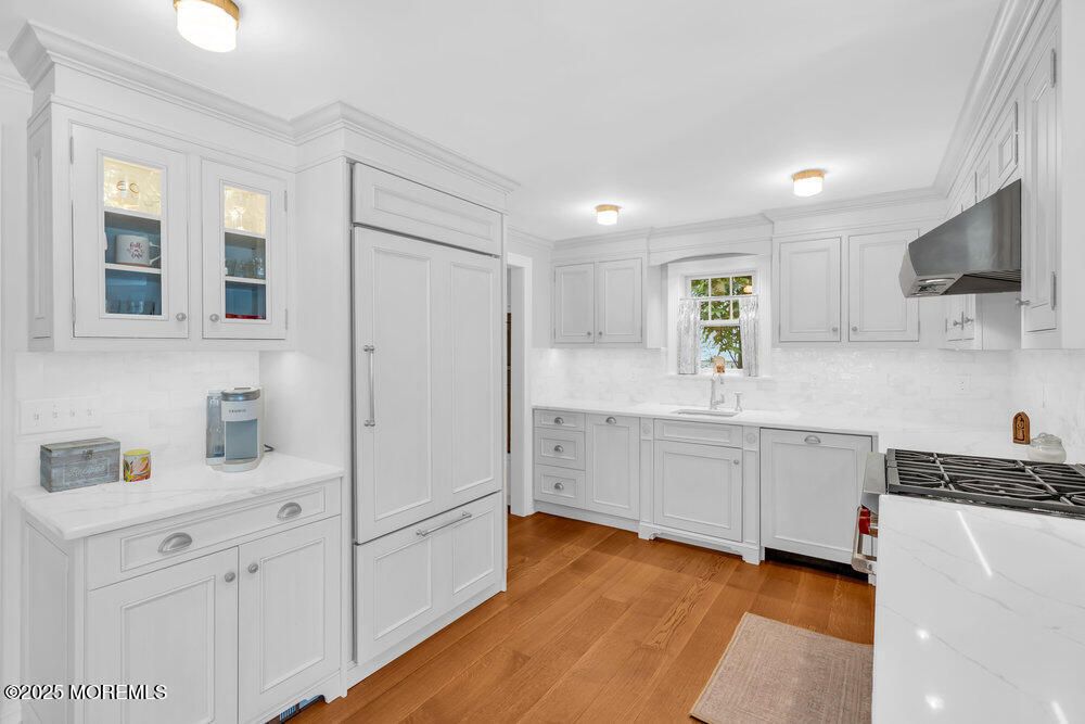 Interior, Kitchen, Marble Walls, Wood Texture Flooring