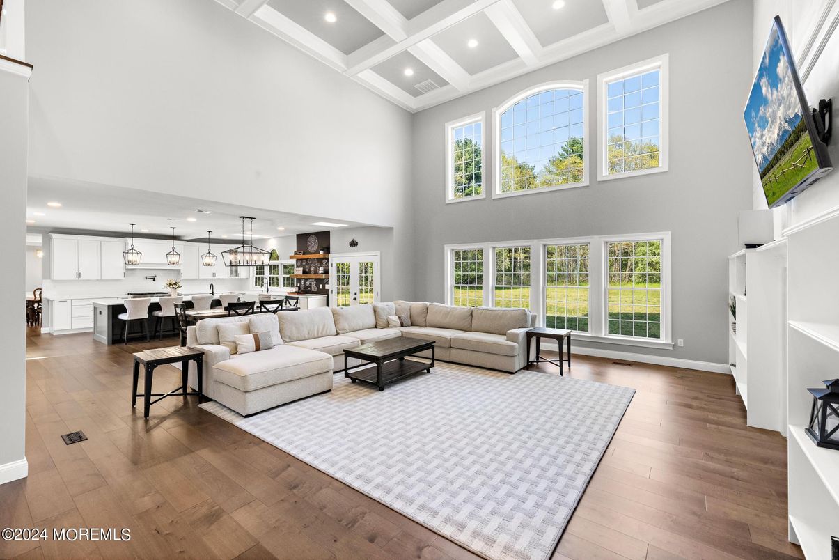 Interior, Kitchen, Living room, Pendant Lights, Recessed Lighting, Wood Texture Flooring