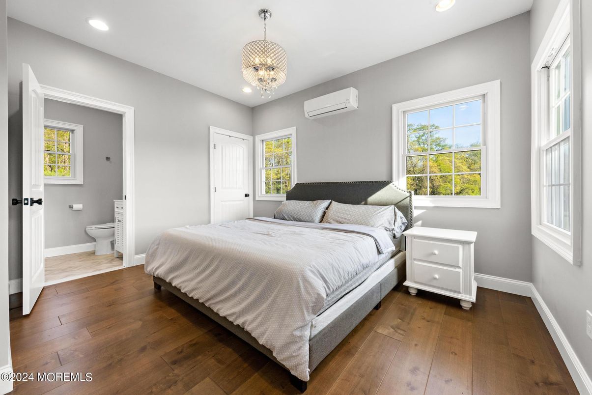 Bathroom, Bedroom, Interior, Pendant Lights, Recessed Lighting, Wood Texture Flooring