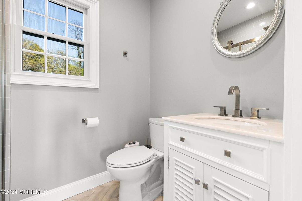 Bathroom, Interior, Recessed Lighting, Wood Texture Flooring